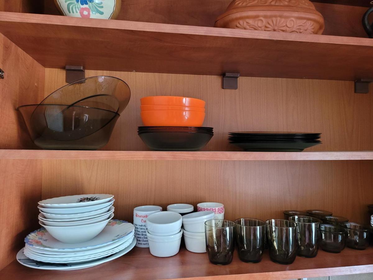 Quiet, Relaxing, Family Friendly Appartamento Bucarest Esterno foto